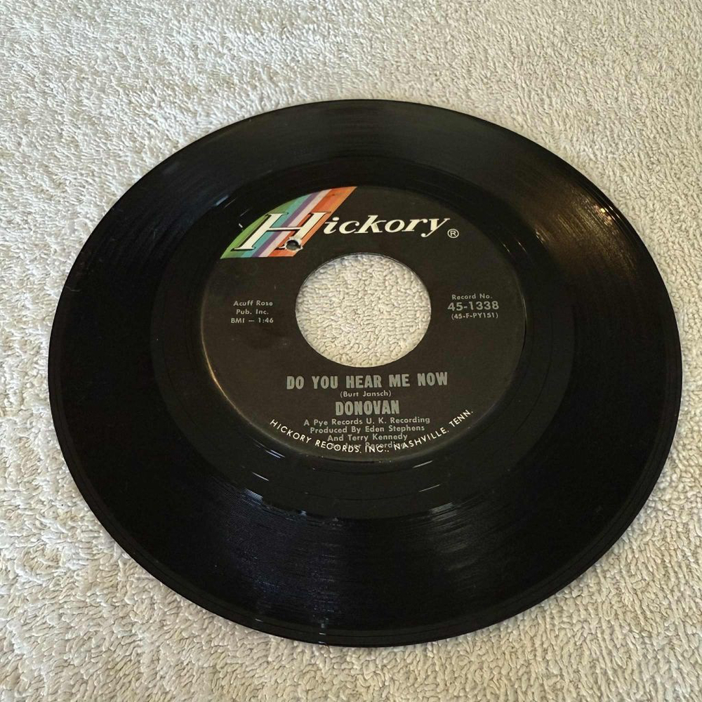 Hickory Donovan Universal Soldier 7" 45 RPM Vinyl Record Black White